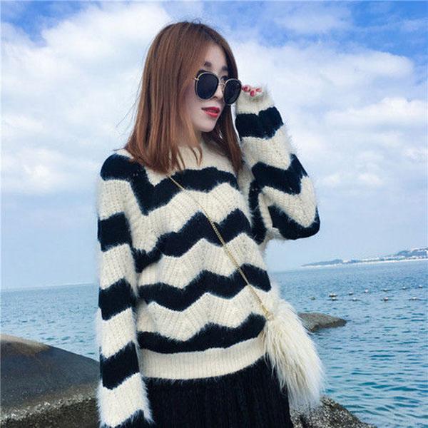 Autumn and Winter Round Neck Mohair Sweater Pullover Loose Cropped Top Thick Knitted Women's Bottoming Shirt