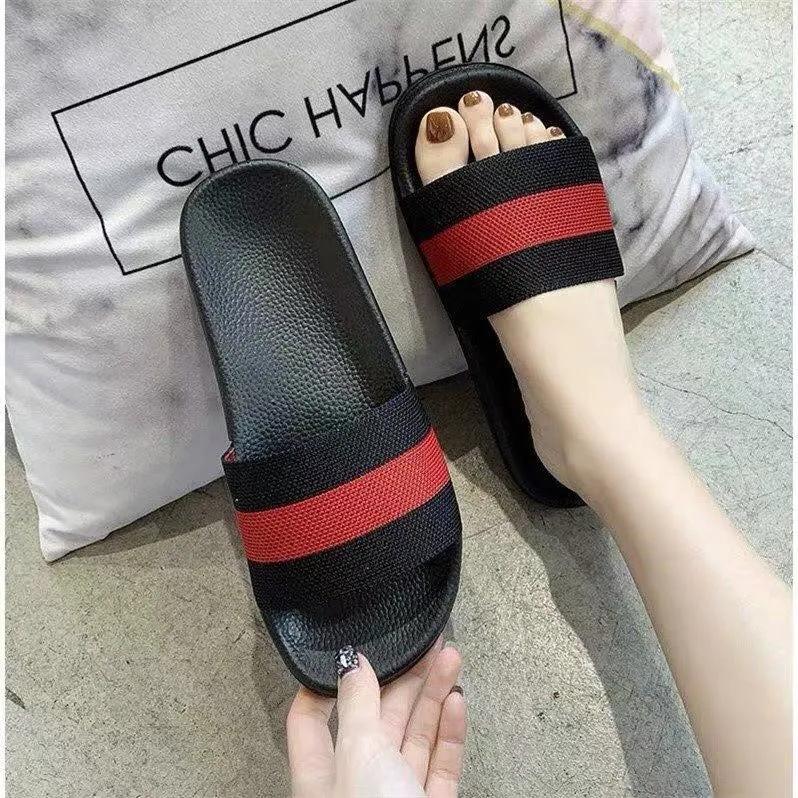 Women's Summer Slippers Bath Slippers Indoor Non-slip Flip Flops Ins Wear Sandals and Slippers Ladies Bathroom Bath Shoes