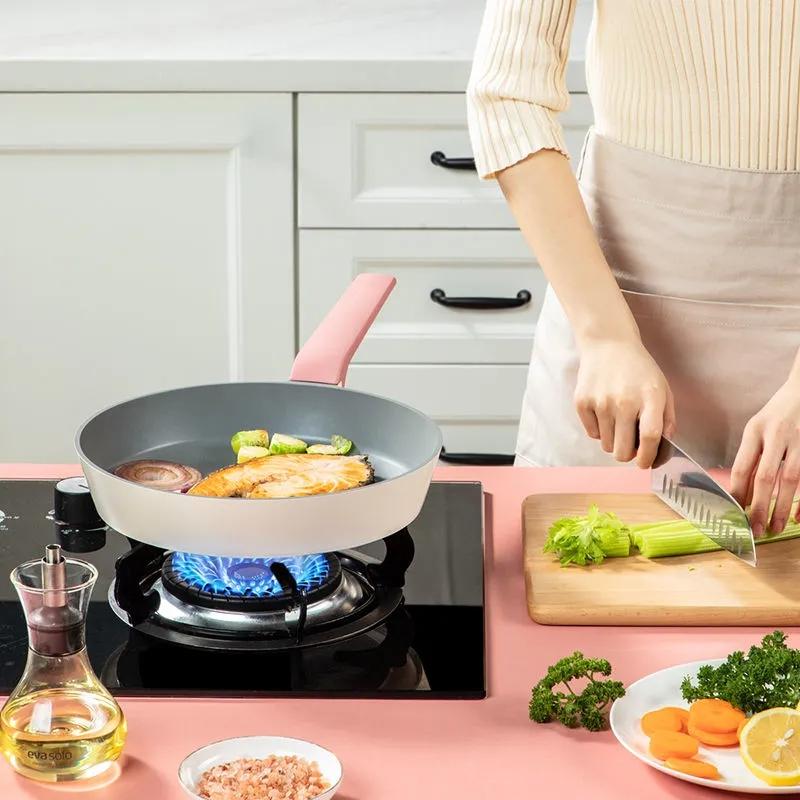 Frying Pan Wok Non-stick Pan Household Pancake Pan Cooking Pan Hand-held Pancake Frying Pan Kitchenware