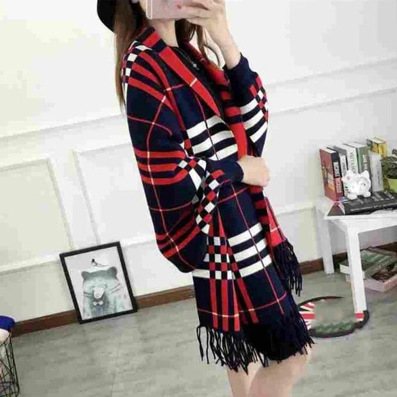 Women's Sweater Cloak Loose Plaid Thick Warmth Classic Outer Knitted Tassel Shawl Sweater Jacket Ladies Temperament Shawl Loose Wrap