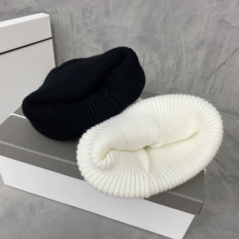 Women's Fashion Knitted Hat Korean Pearl Stitching Woolen Cap Winter Warm Ear Protection Cap