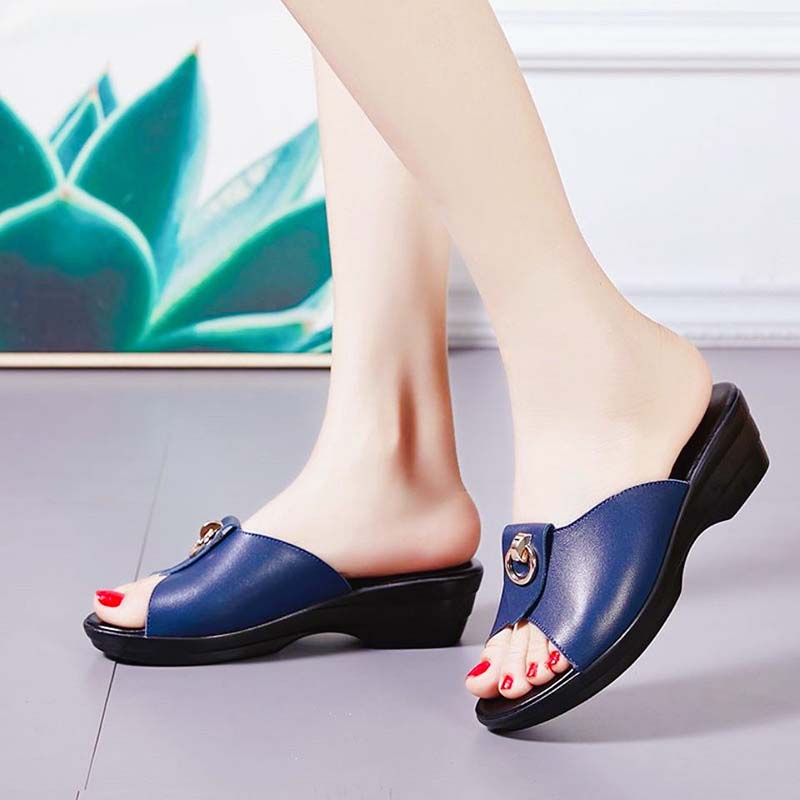 Summer Fish Mouth Soft Leather Women's Slippers Slope with Mother's Flat Shoes Flip-flop Non-slip All-match Casual Women's Sandals