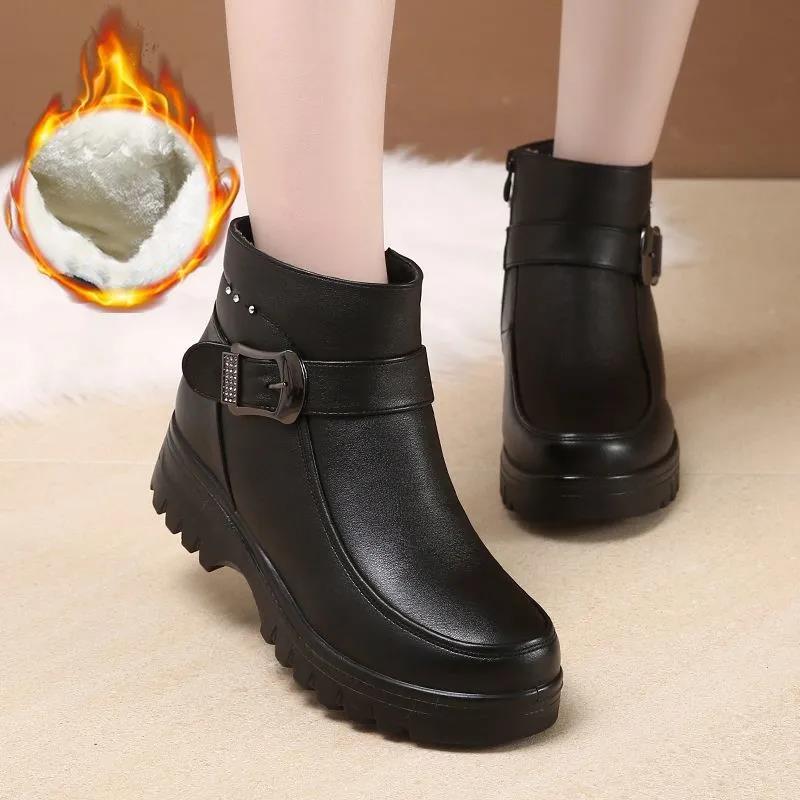 Winter Women's Snow Cotton Shoes Plush Padded Boots Non-slip Soft Flat Leather Shoes Mom's Cotton Boots