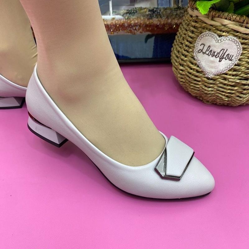 Ladies High Heels Low Heel Pointed Toe Pumps High Heels Soft Leather Soft Sole Soft Surface Thick Heel Pumps Work Shoes