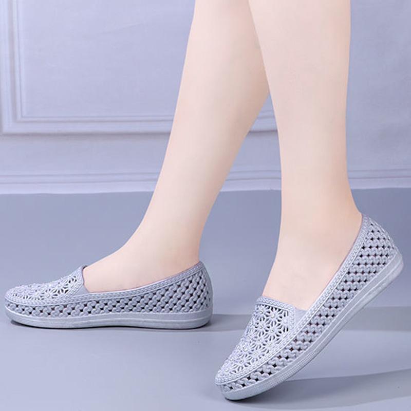 Summer Women's Sandals Hole Shoes Women's Beach Shoes Travel Non-slip Leaking Women's Sandals Drifting Shoes Work Shoes