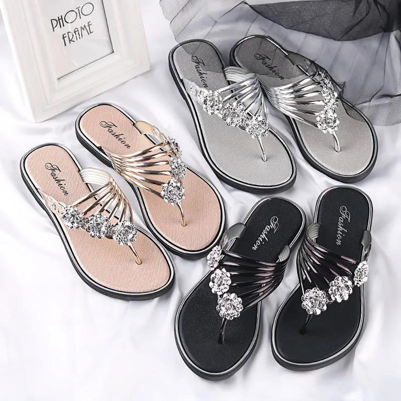 Flat-bottomed Flip Flops Beach Shoes Can Be Worn Indoors and Outdoors Flat-bottomed Non-slip Ladies Sandals and Slippers Female Summer Slippers