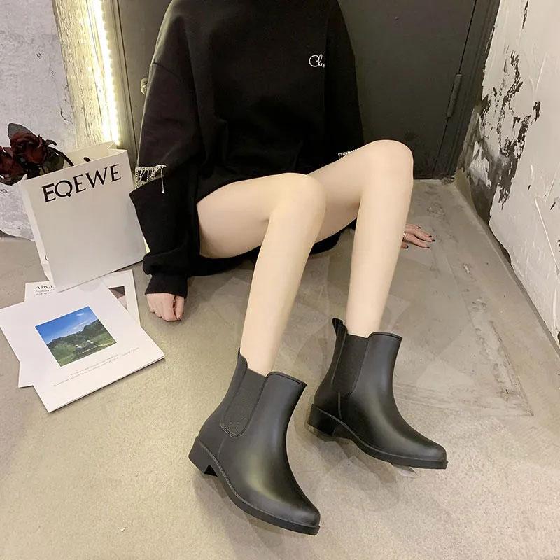 Ladies Rain Boots Short Rain Boots Non-slip Water Boots Female Adult Rubber Shoes Kitchen Work Shoes Waterproof Shoes Mother Shoes