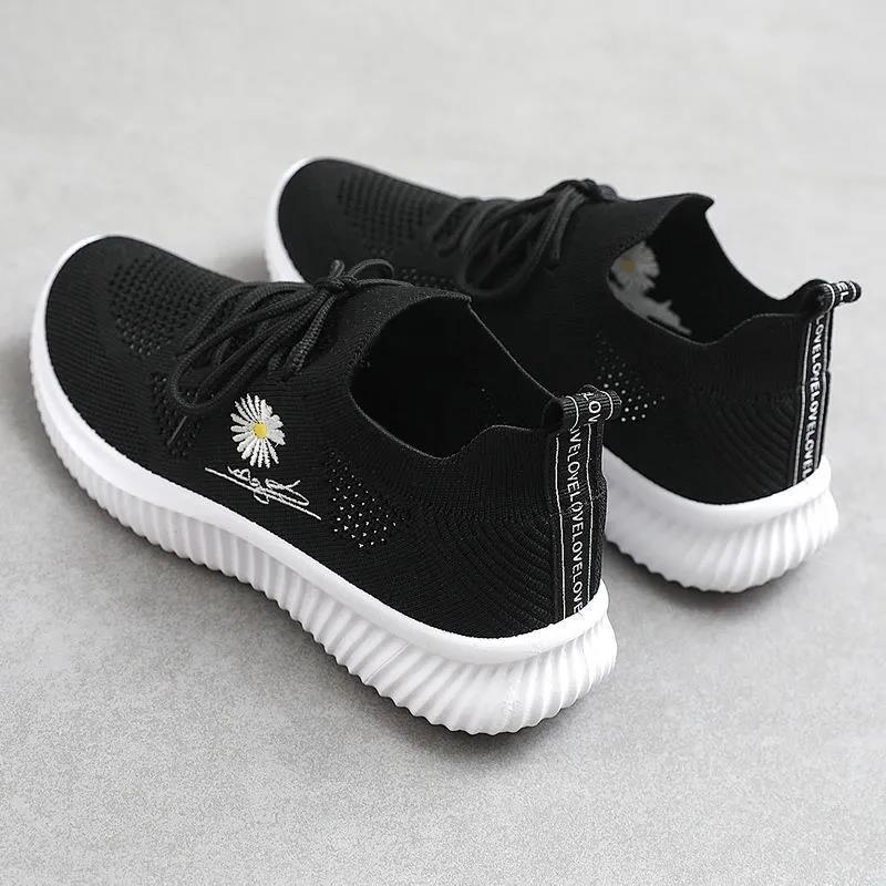 Women Summer Shoes Soft Sole Anti-slip Versatile Casual Shoes Light Flat Breathable Mesh Sports Shoes