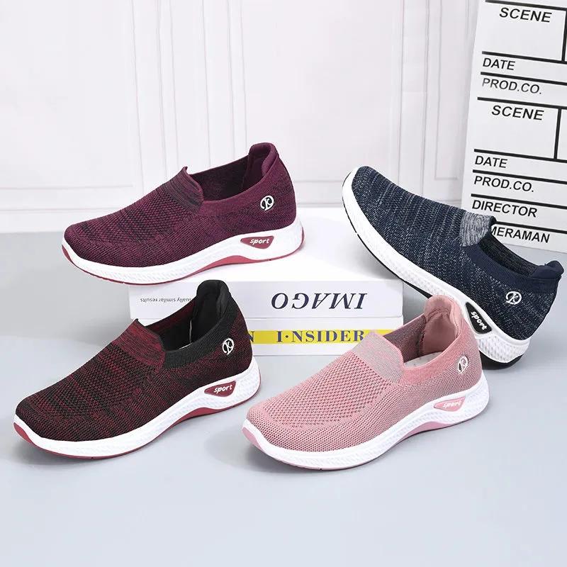 Women's Slip on Flat Shoes Non-slip Soft Bottom Breathable Mesh Knitted Sneakers Casual Sports Shoes Spring and Autumn Outdoor Walking Shoes