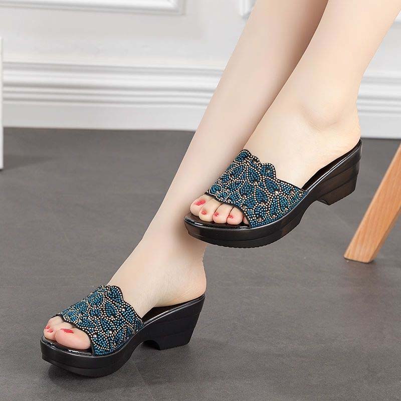 Rhinestone Slope Heel Sandals and Slippers Female Summer Mother Mid-heel Slippers Outer Wear Ladies Non-slip Sandals Platform Shoes