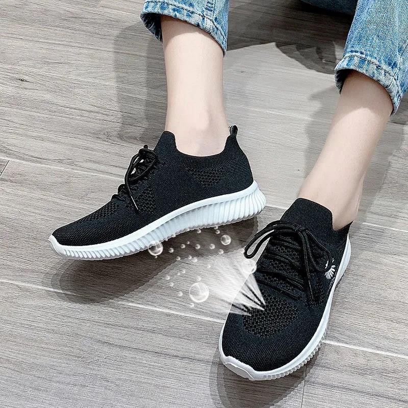 Women Summer Shoes Soft Sole Anti-slip Versatile Casual Shoes Light Flat Breathable Mesh Sports Shoes