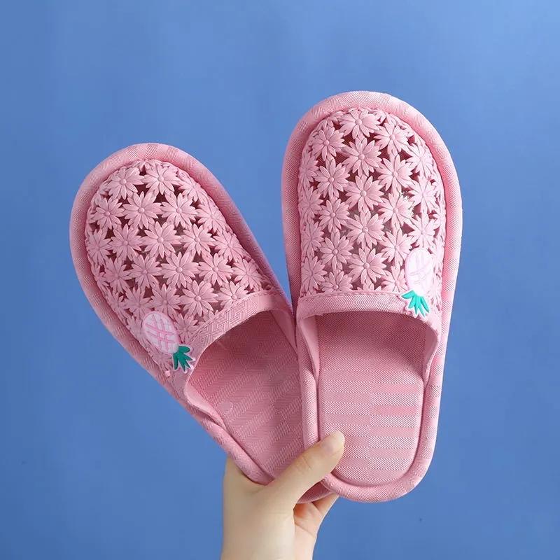 Women's Sandals and Slippers Non-slip Wear-resistant Bathroom Leaking Slippers Indoor and Outdoor Home Slippers Flip-flops