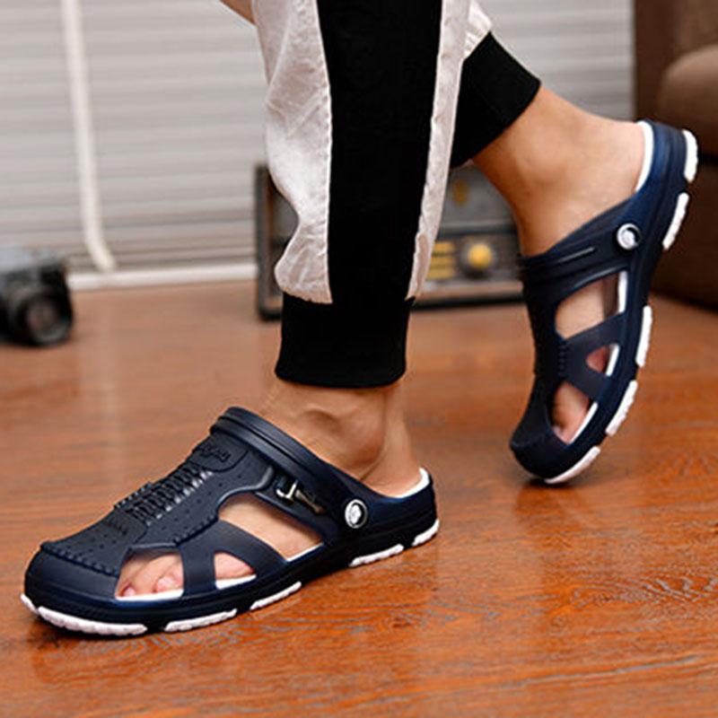 Men's Slippers Outdoor Slippers Breathable Hollow Non-slip Bathroom Beach Sandals Casual Footwear