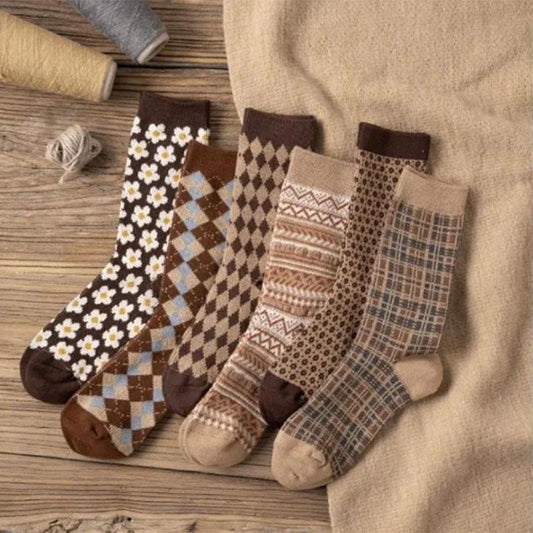 Coffee Color Socks 4 Pairs of Autumn and Winter Women's Mid-tube Thickened Warm Solid Color Retro Pile Socks High Tube Stockings