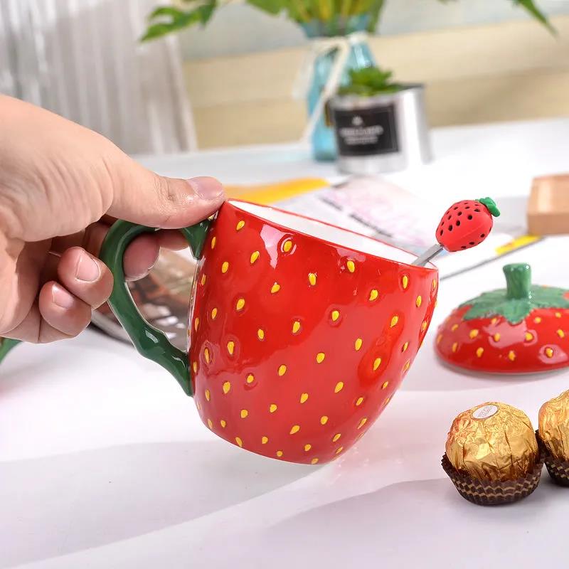 Mug with Lid Spoon Ceramic Strawberry Cup Hand-painted Breakfast Couple Coffee Cup Cute Girl Heart Student Water Cup