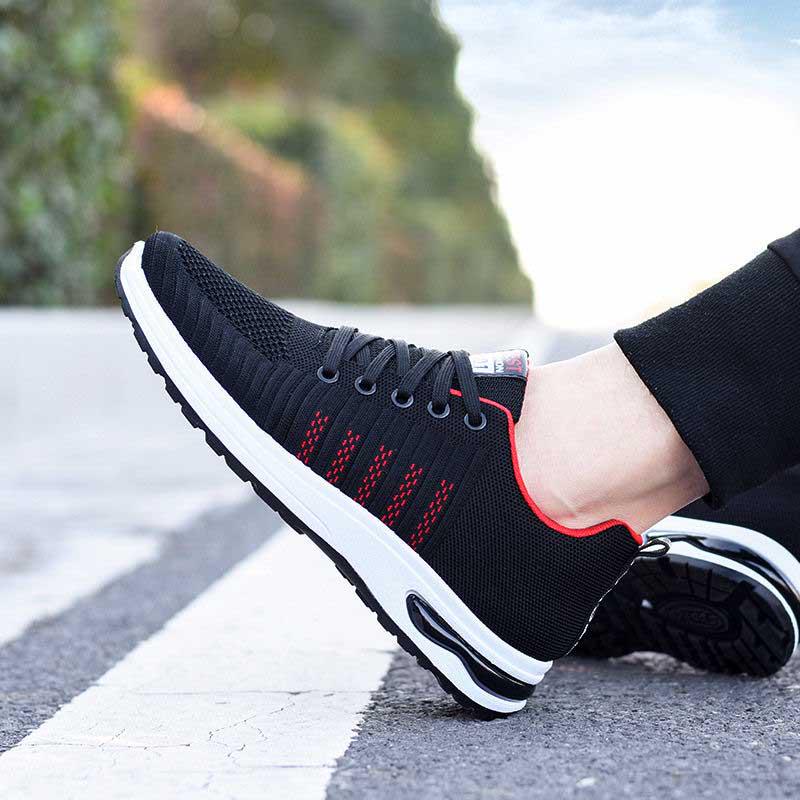 Plus Size 39-44 Men Black Running Shoes Lightweight Sneakers Breathable Outdoor Sports Shoes Comfortable Deodorant Running Gym Shoes